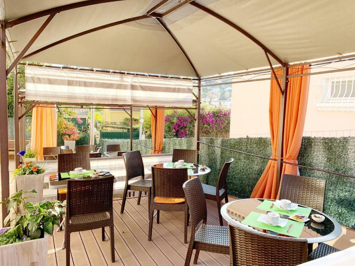 Du Soleil Hotel